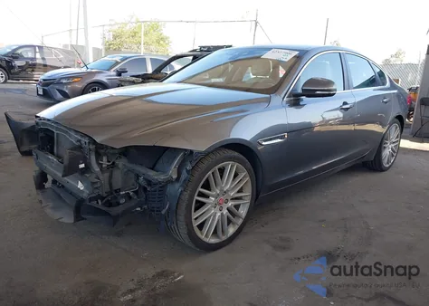 2016 Jaguar Xf 35T Prestige from USA, damaged, VIN SAJBE4BV0GCY13200